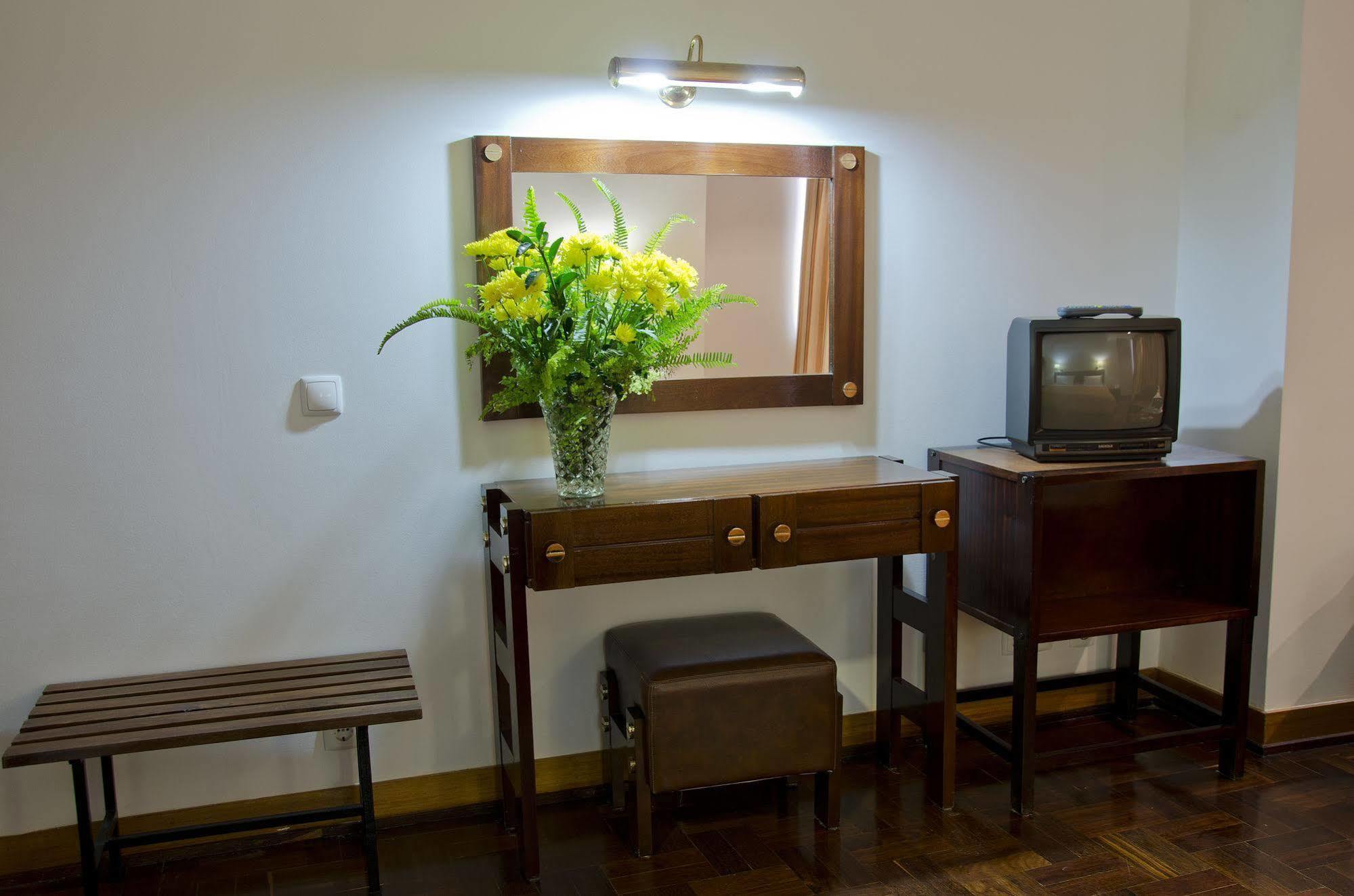 Vip Inn Miramonte Hotel Colares Exterior photo